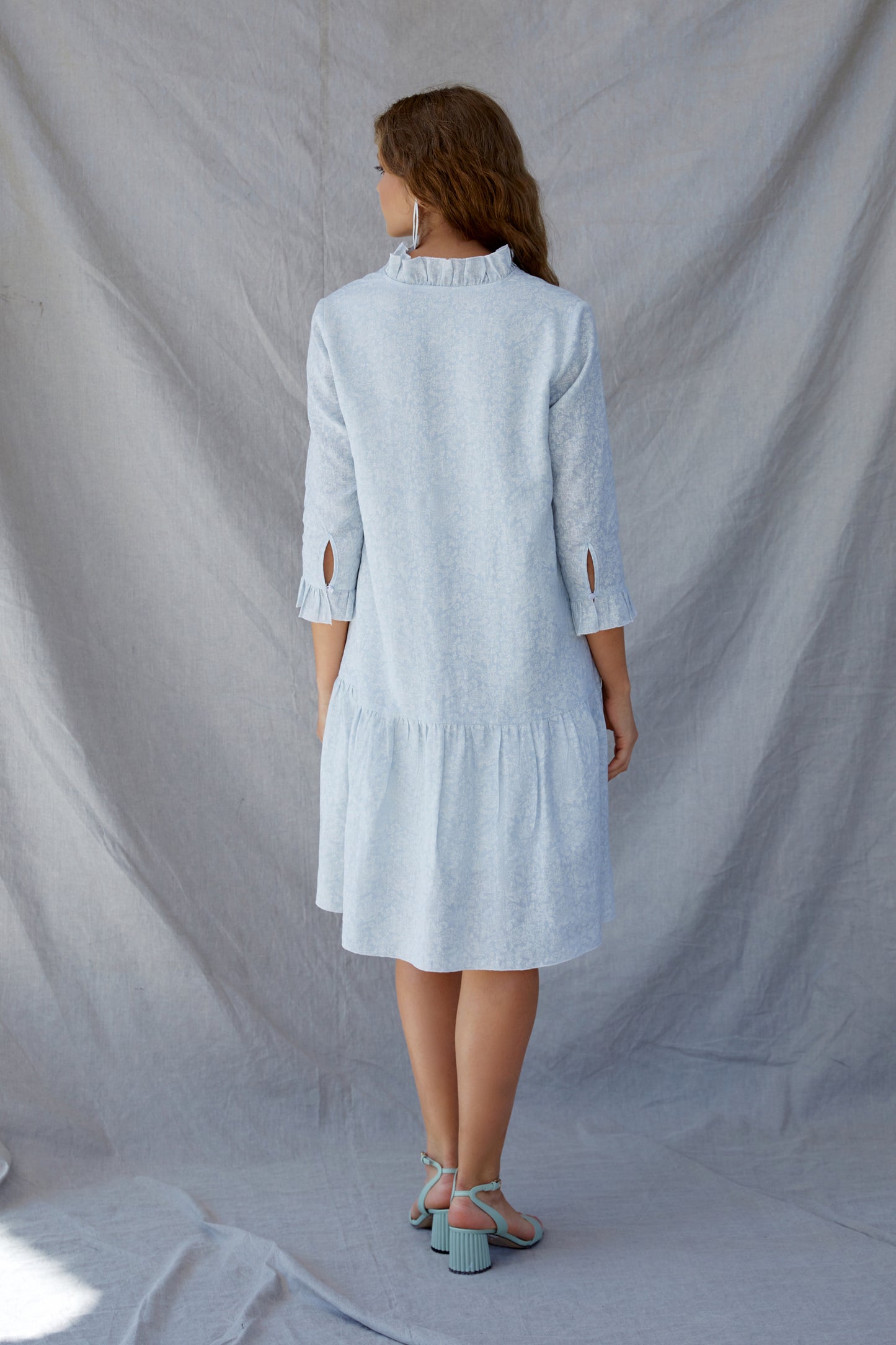 
                  
                    BREEZE dress
                  
                