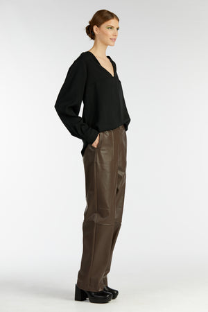 BLACK CHARM top